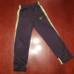 Nike boys dri-fit warm up pants, medium